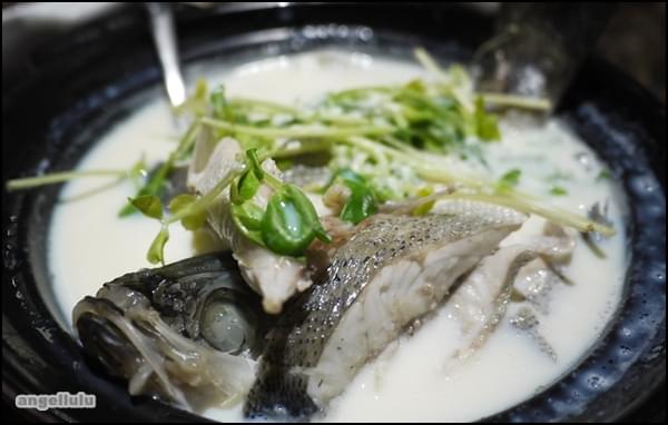 川譜：(台北)東區●一次可吃到75樣川。譜美味的吃到飽方案，美味依舊不打折哩!